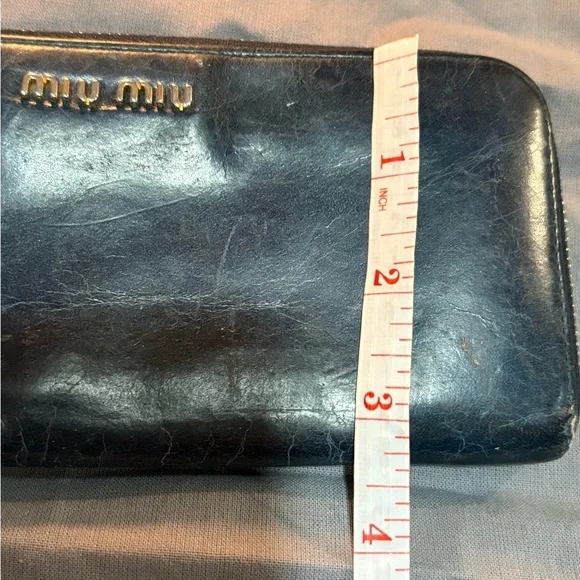 Miu miu wallet with dust bag. - Picture 14 of 14